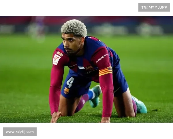 巴萨铁卫阿劳霍高原征程归来状态回暖 关键时刻再显铁血防守